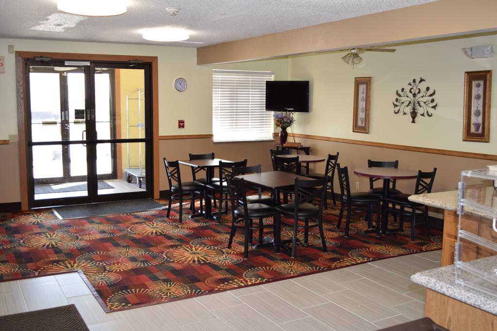 Budget Inn & Suites Nevada Exterior photo